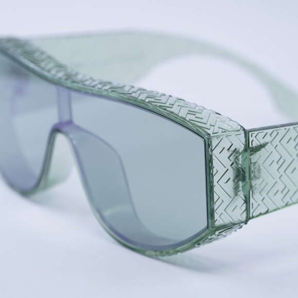 Fendi FE40128I 93Q Sunglasses Green Shield Frame, Green Lenses - Picture 8 of 10